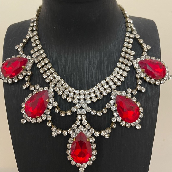 Gorgeous Vintage Austrian Crystal Necklace - Picture 2 of 5